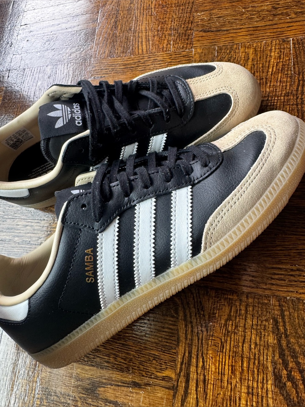 Adidas Samba Leather Sneakers (big kid size 6.5/women size 8)